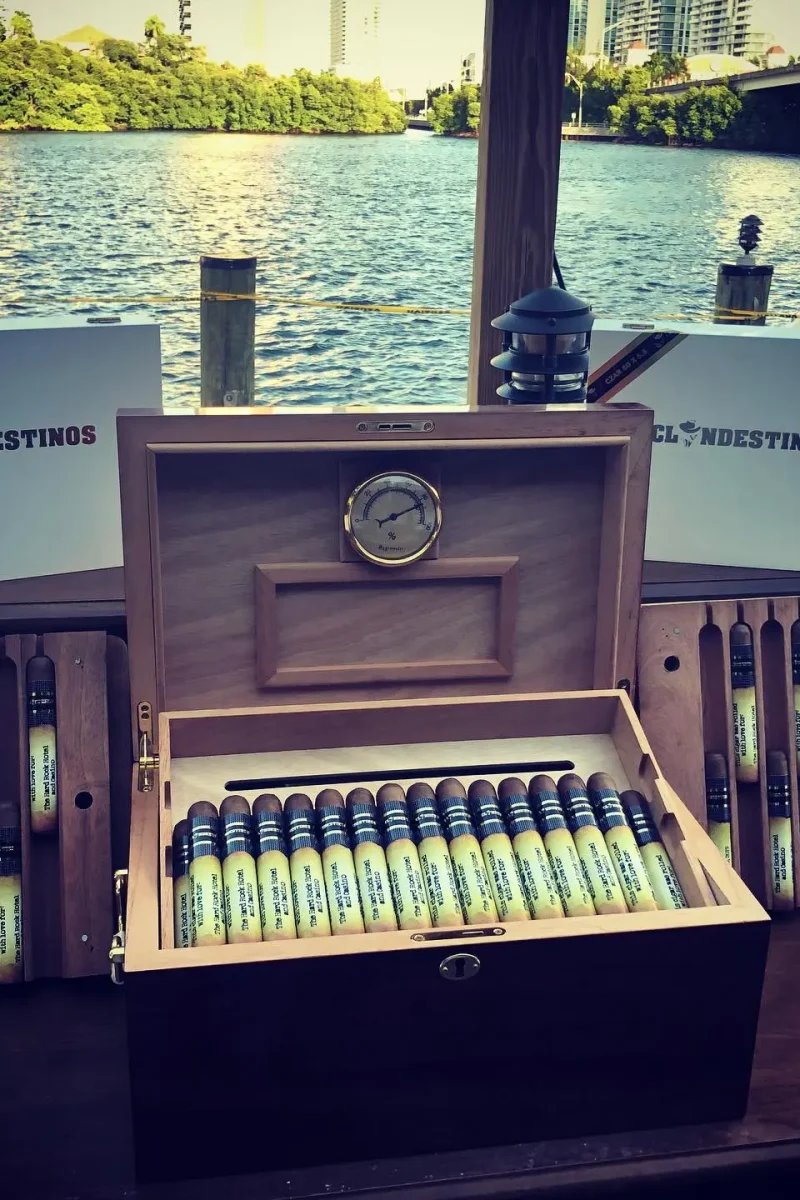 clandestinos-cigars-habano-cuban-boutique-cigar-wholesale-luxury-blend-our-brand-18