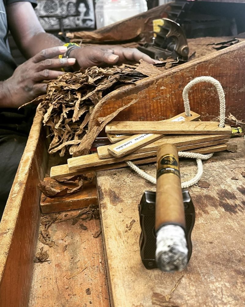 clandestinos-cigars-habano-cuban-boutique-cigar-wholesale-luxury-blend-our-brand-6